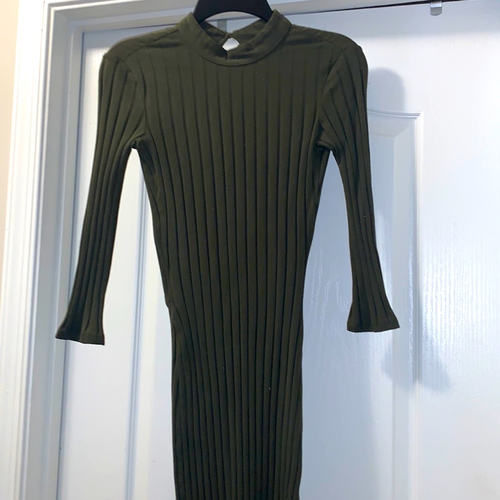 Bebe Hunter green Mock Neck Dress perfect for a night out.